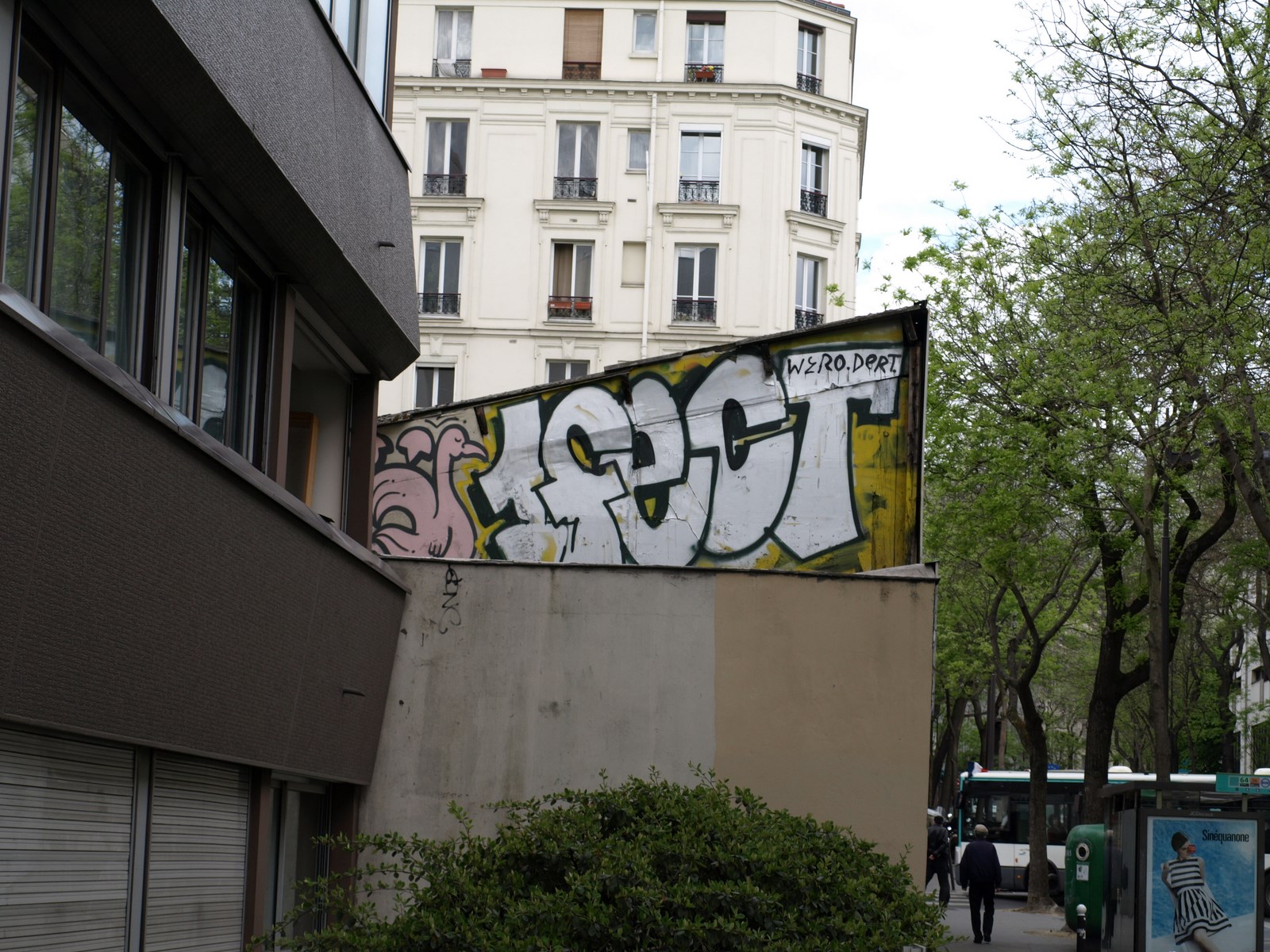 photo graffiti Paris 20éme arrondissement